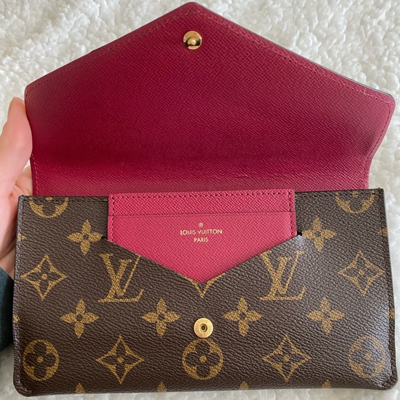 SOLD PRIVATELY
Louis Vuitton Wallet - Picture 3 of 5